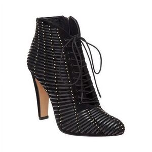 😎 Vince Camuto Megara leather booties